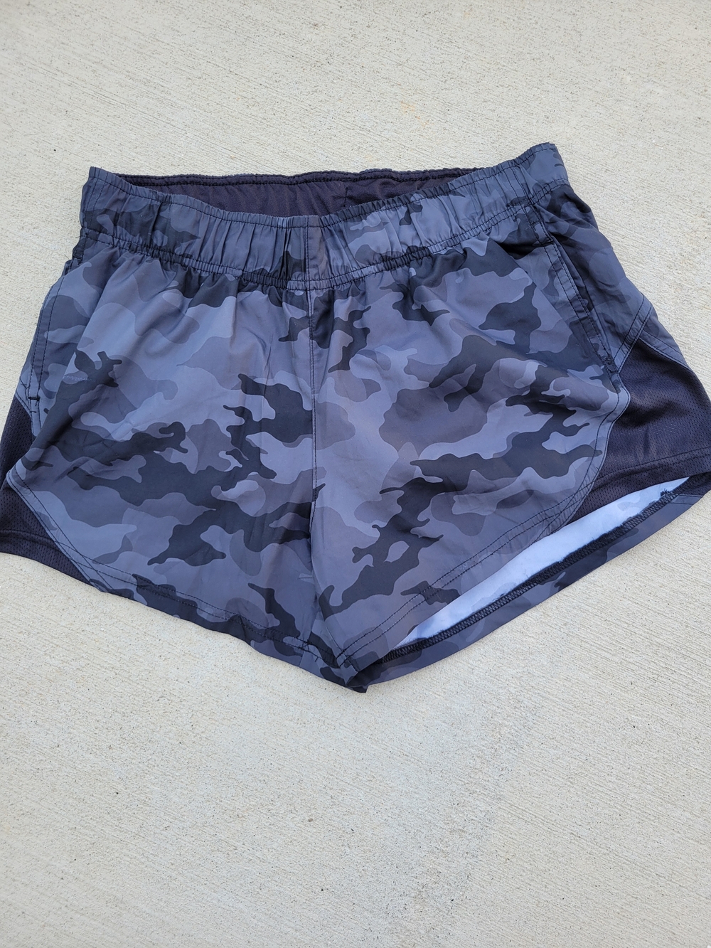 Athletic Works Women's Black & Gray Camo Athletic Shorts